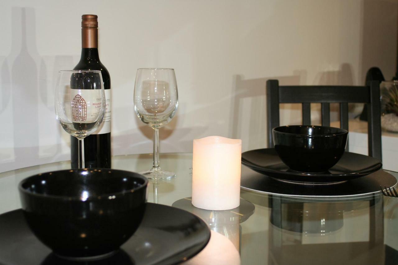 Governor Luxe 1 Bedroom Apartment In The Heart Of Barton Wifi Gym Wine Secure Parking Canberra Kingston Екстер'єр фото